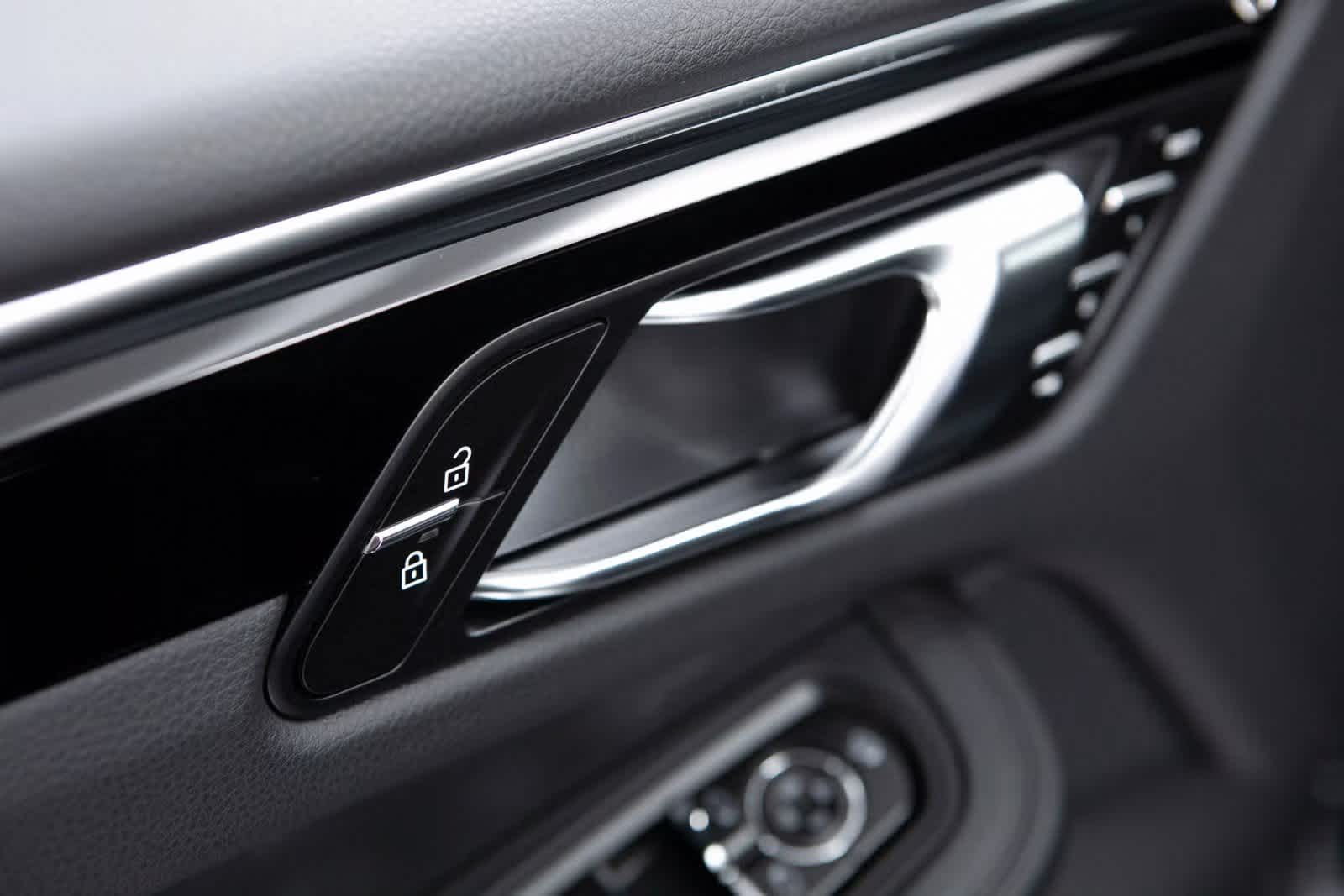 Thumbnail: 2025 Porsche Macan - 20