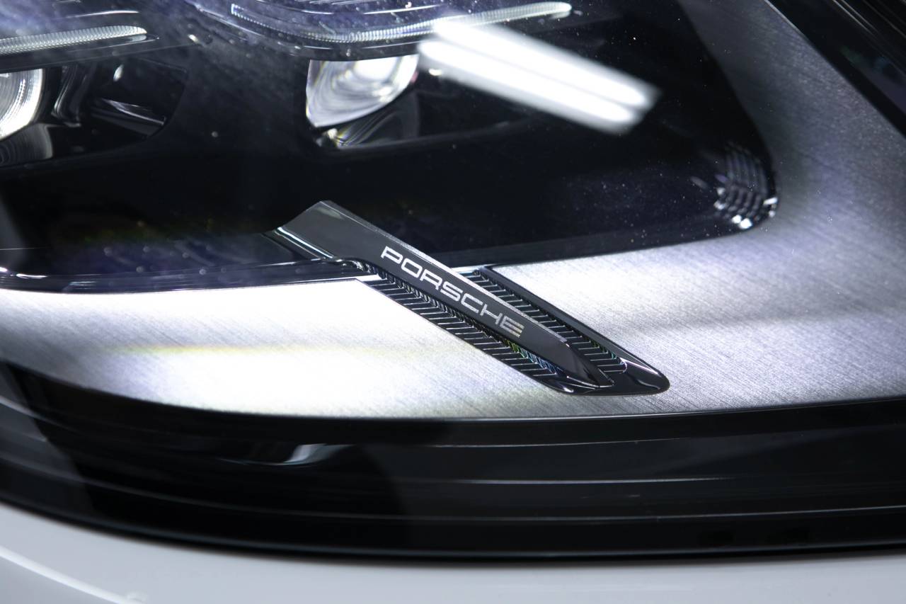 Thumbnail: 2026 Porsche Panamera - 13