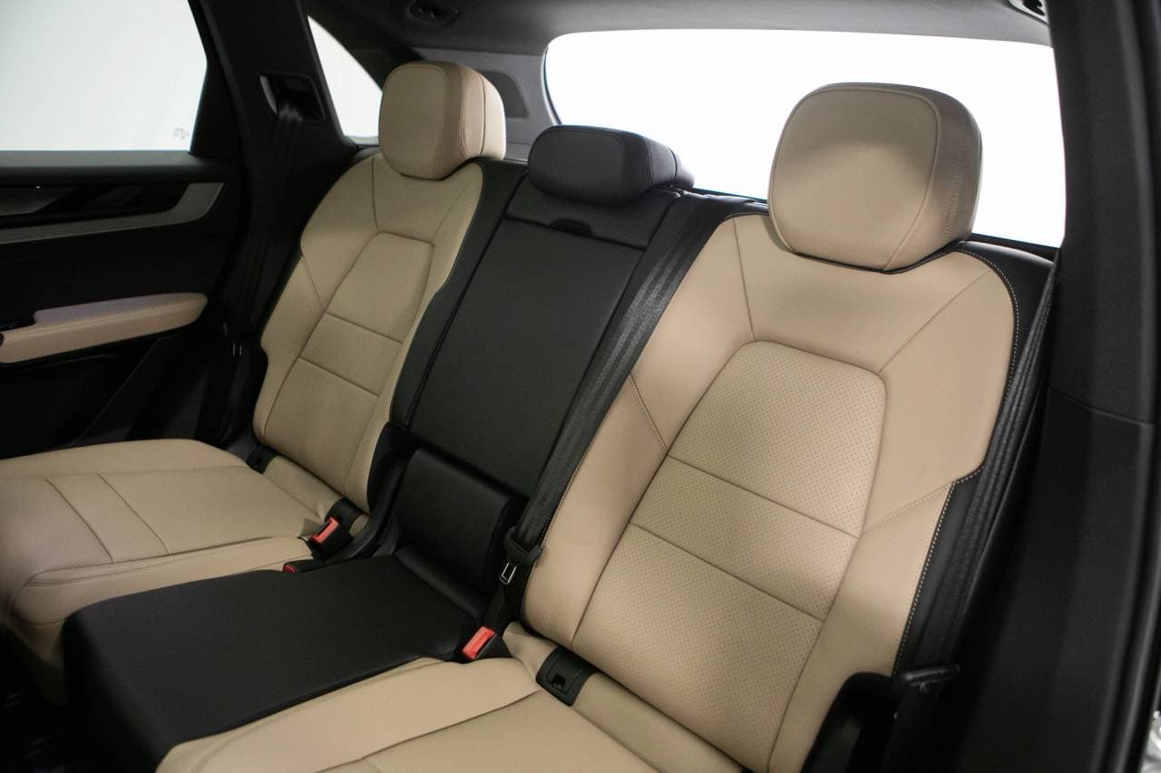 Thumbnail: 2026 Porsche Cayenne - 37