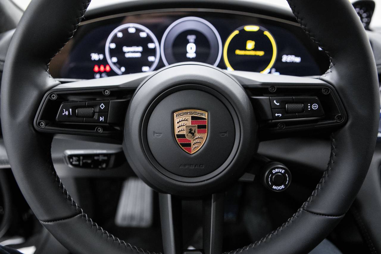 Thumbnail: 2026 Porsche Taycan - 20