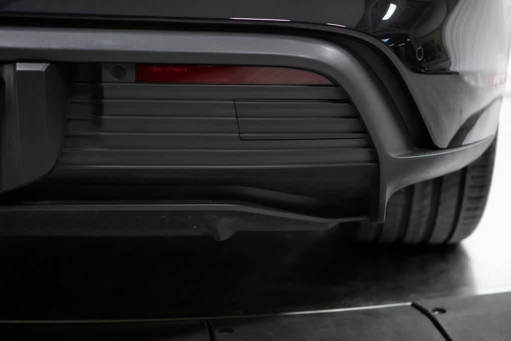 Thumbnail: 2022 Porsche Taycan - 40