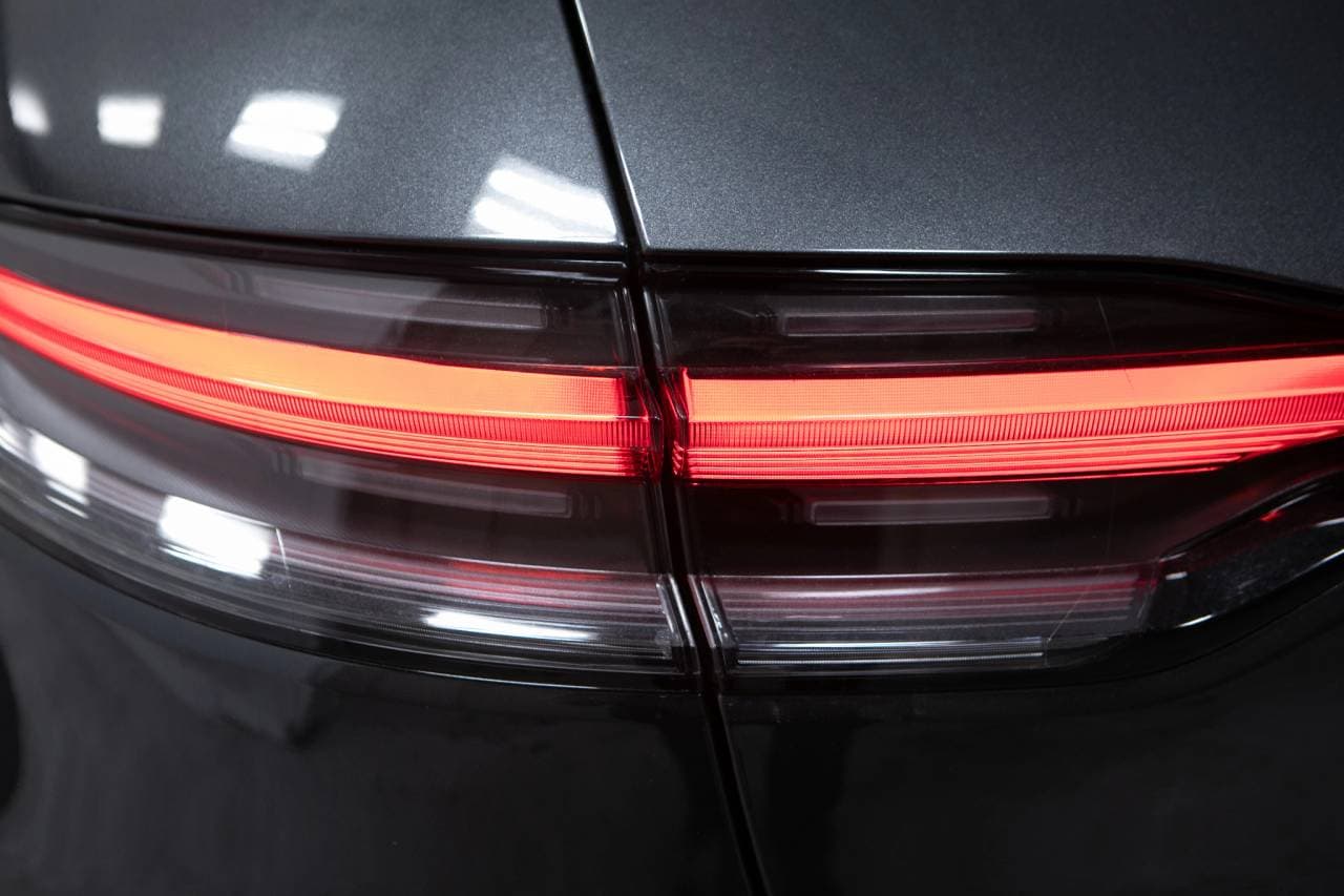 Thumbnail: 2026 Porsche Macan - 15