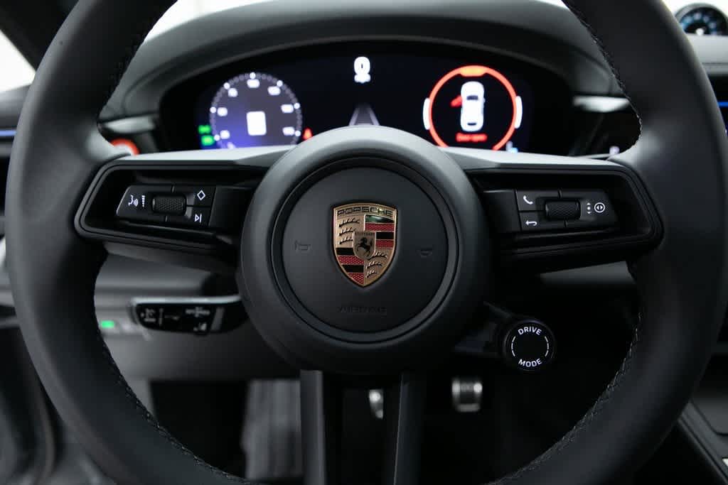 Thumbnail: 2025 Porsche Macan - 14