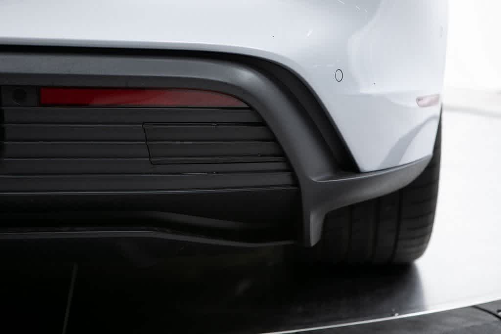 Thumbnail: 2025 Porsche Taycan - 38