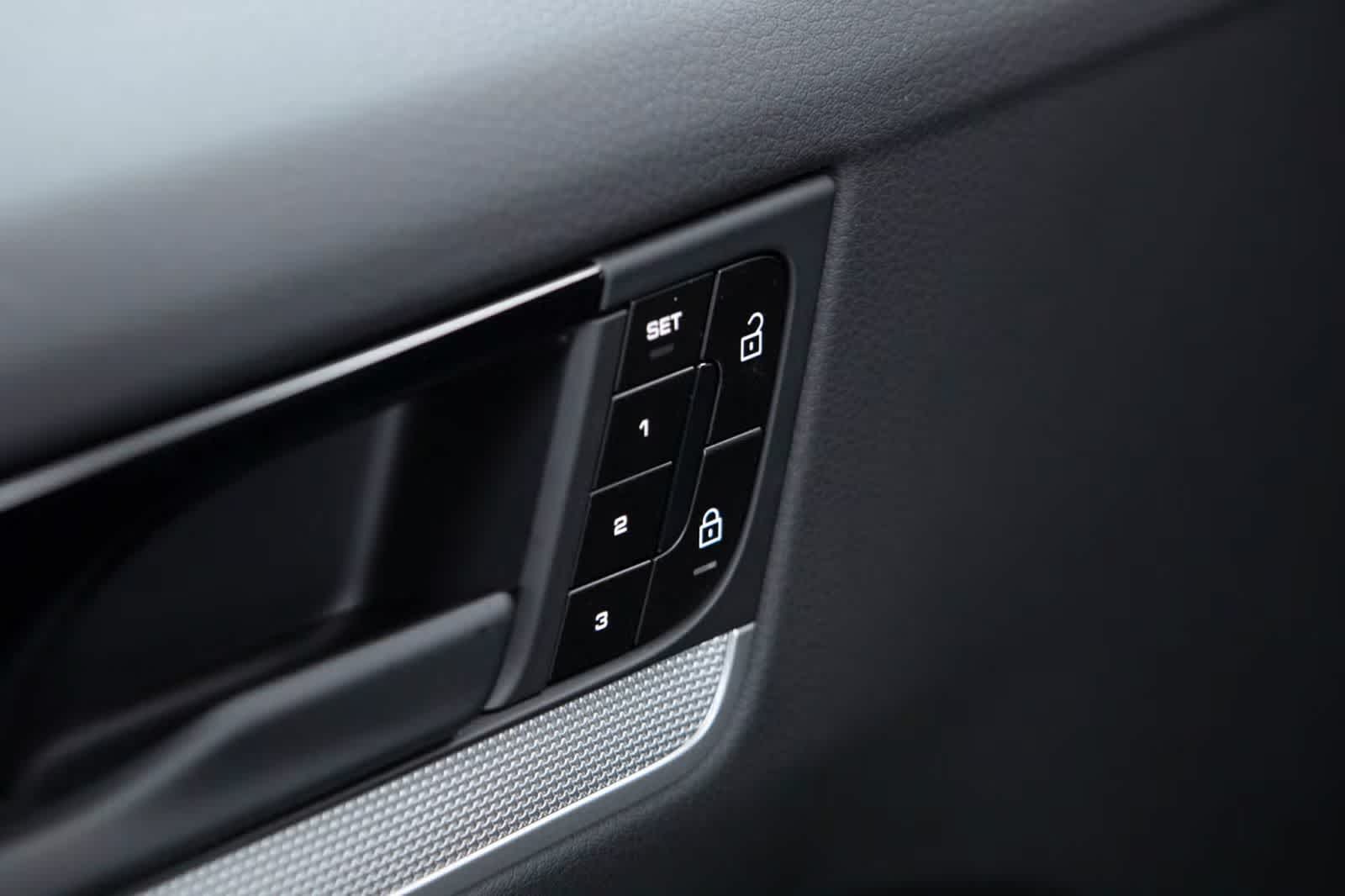 Thumbnail: 2026 Porsche Cayenne - 23