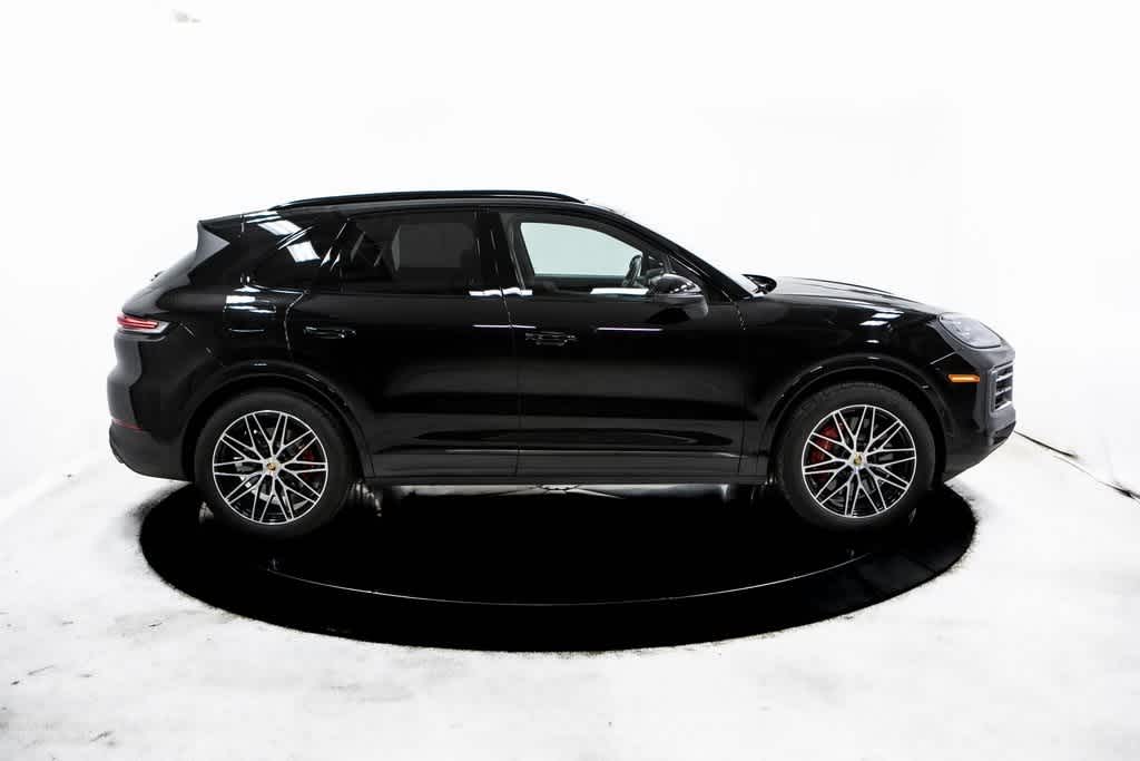 Thumbnail: 2024 Porsche Cayenne - 8