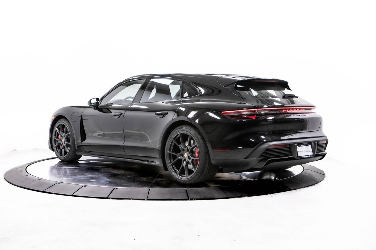 2026 Porsche Taycan Sport Turismo GTS photo 3