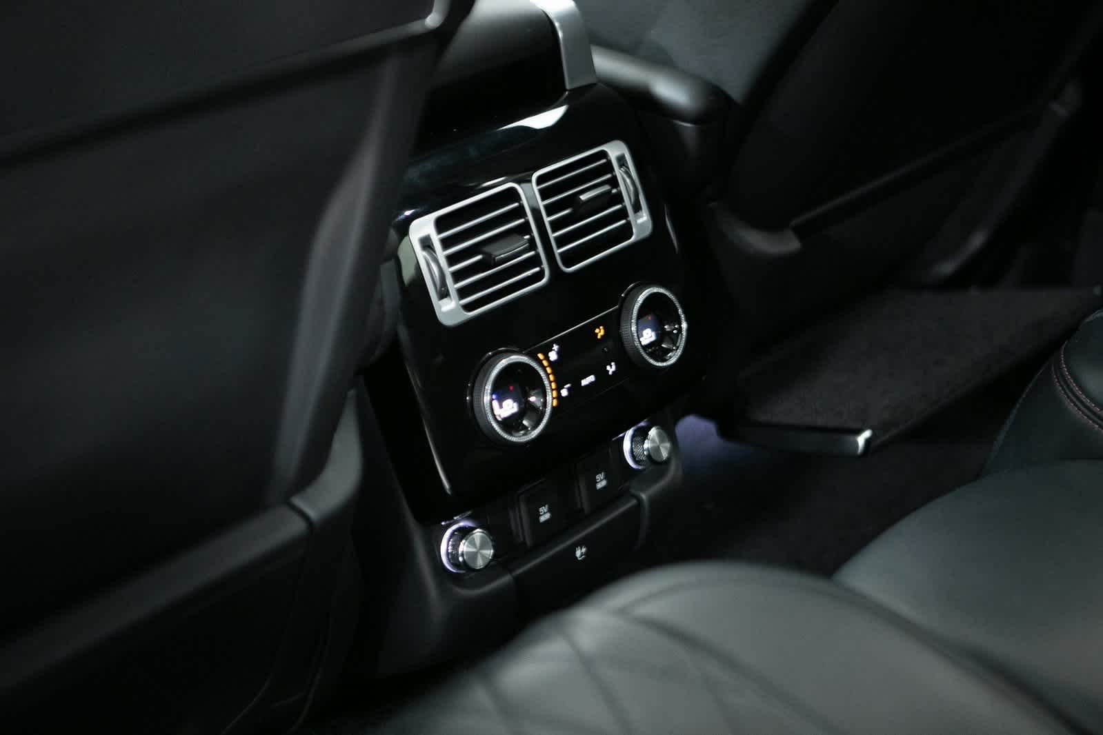 Thumbnail: 2021 Land Rover Range Rover - 26