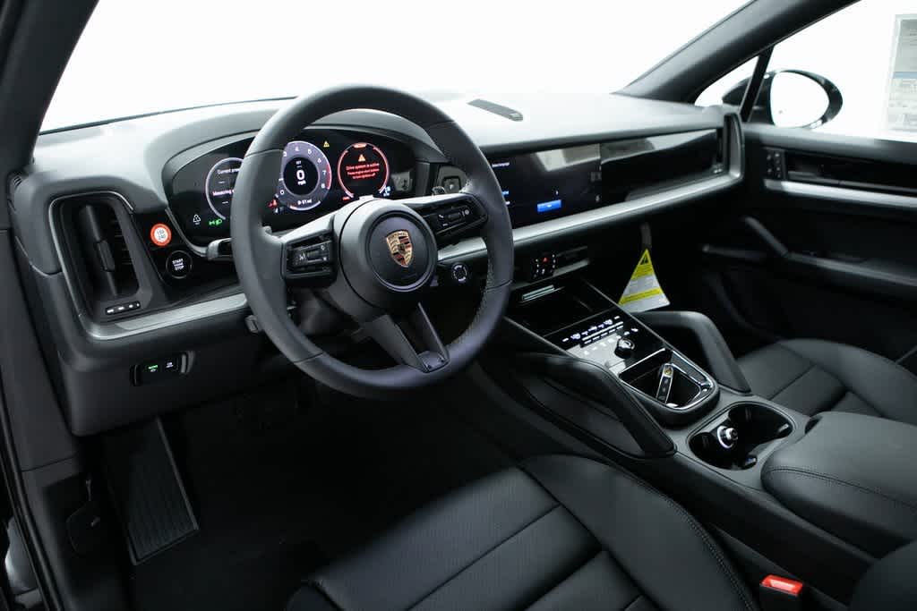 Thumbnail: 2025 Porsche Cayenne - 4