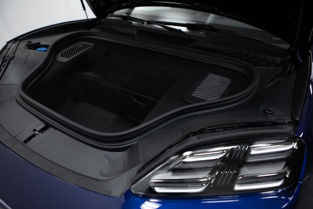 Thumbnail: 2025 Porsche Macan - 17