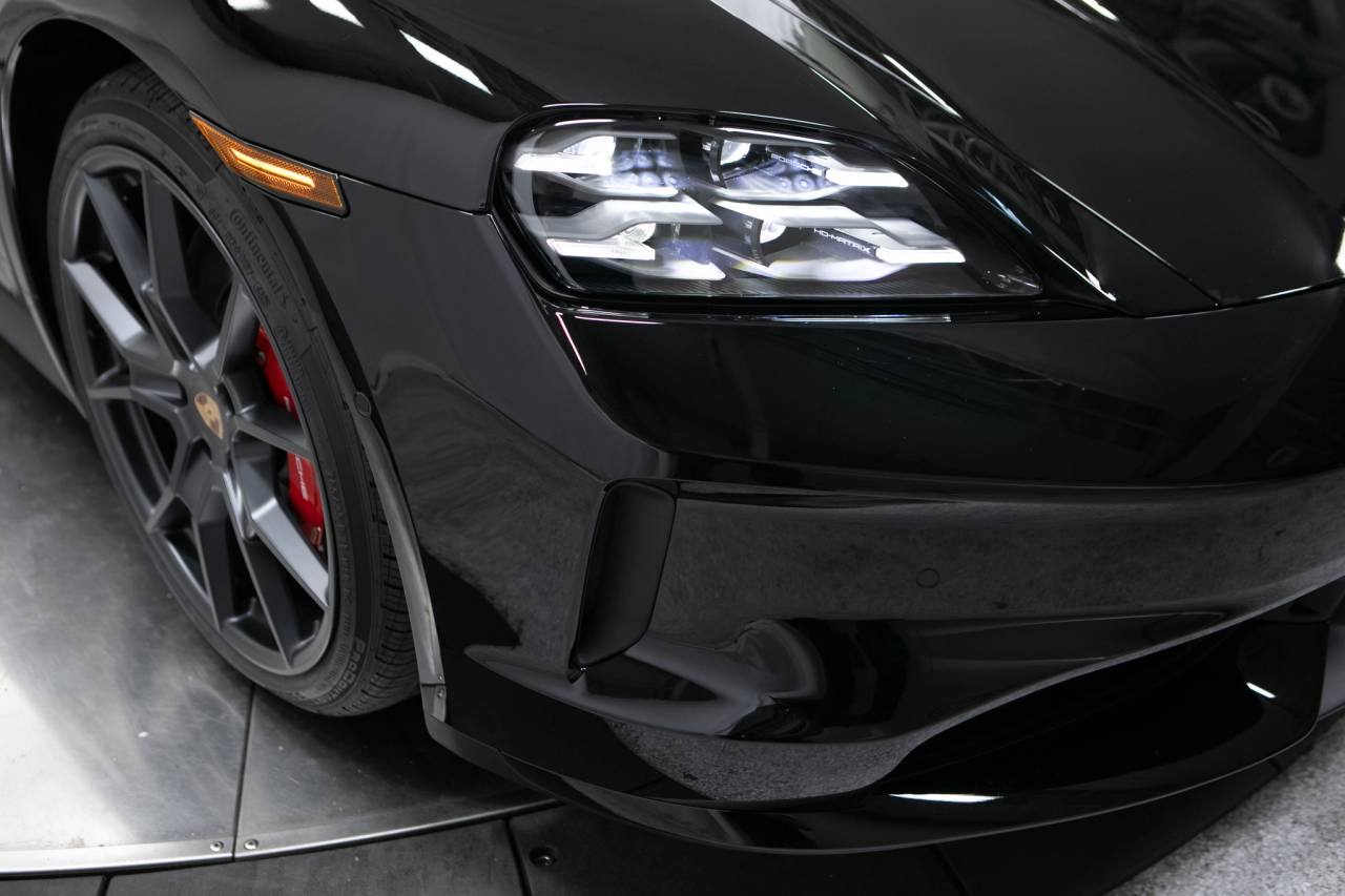 Thumbnail: 2026 Porsche Taycan - 12