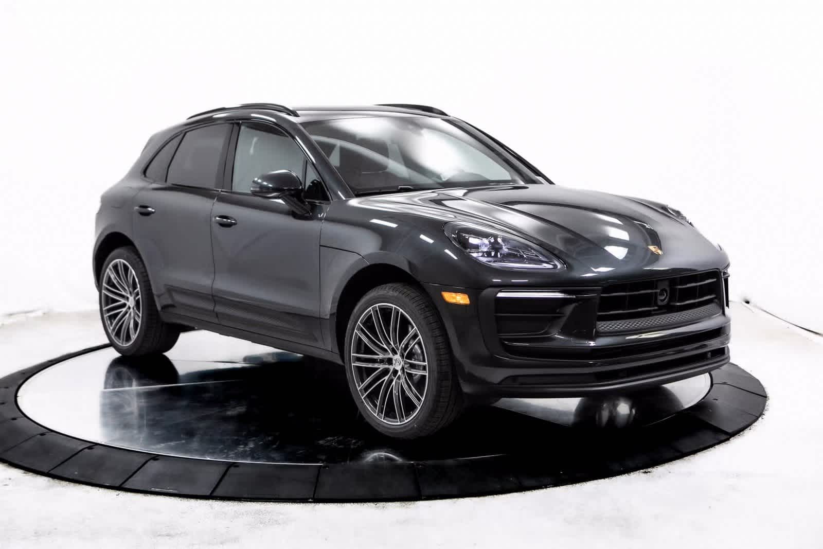 Thumbnail: 2025 Porsche Macan - 9