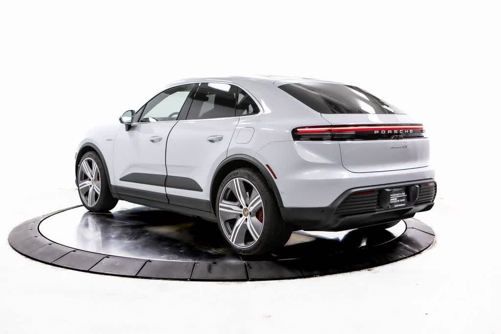 2025 Porsche Macan Electric photo 3
