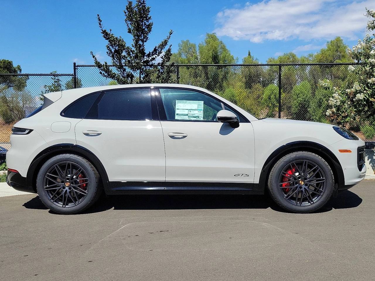 Thumbnail: 2026 Porsche Cayenne - 8