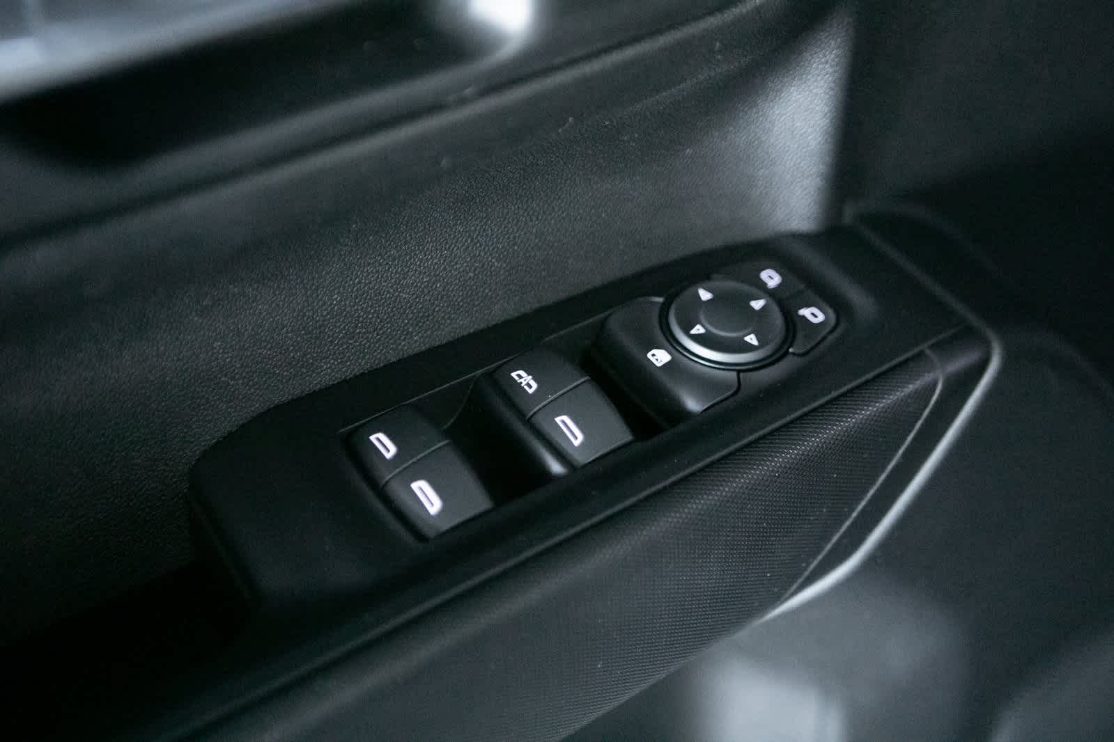 Thumbnail: 2022 Chevrolet Silverado 1500 - 10