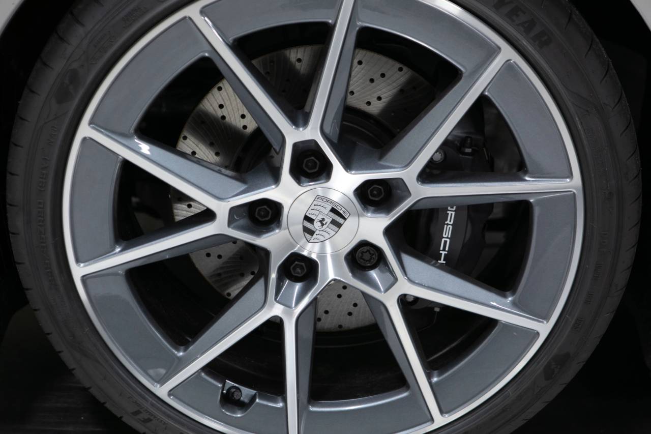 Thumbnail: 2026 Porsche 911 - 11