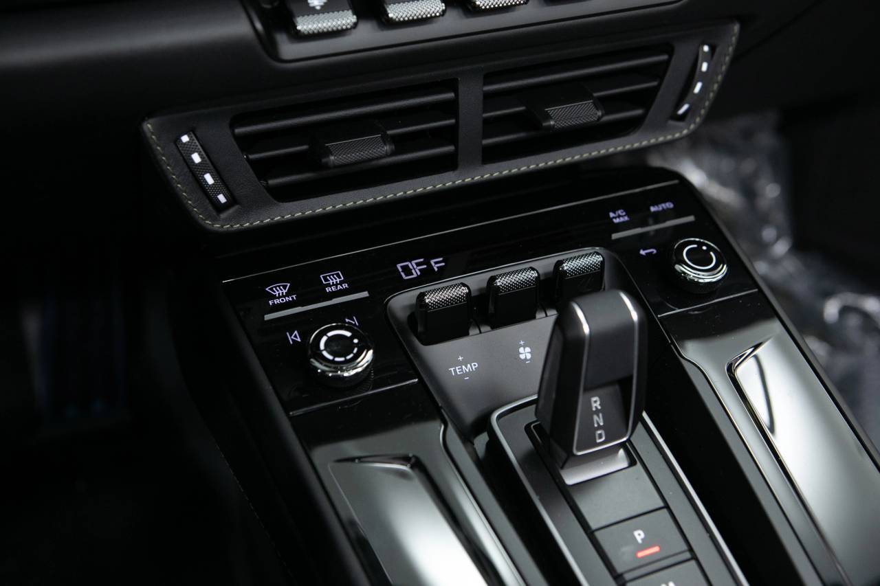 Thumbnail: 2026 Porsche 911 - 34