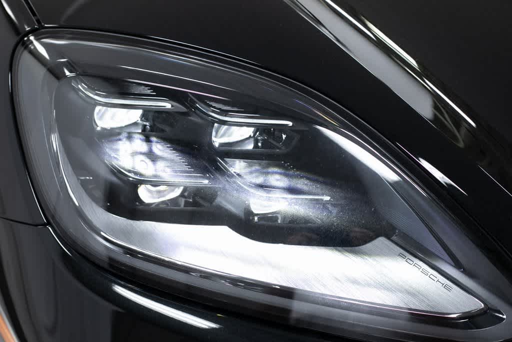 Thumbnail: 2025 Porsche  - 18