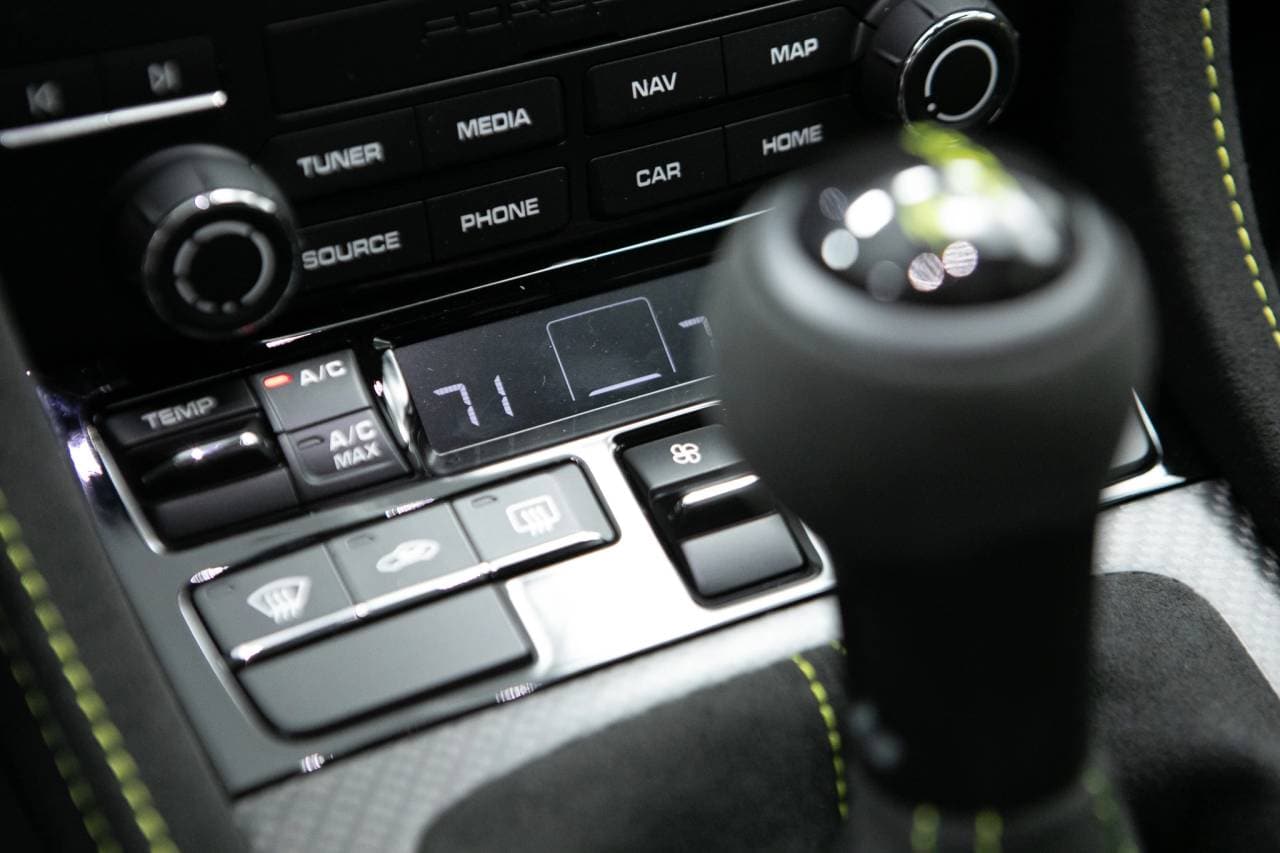 Thumbnail: 2025 Porsche  - 27