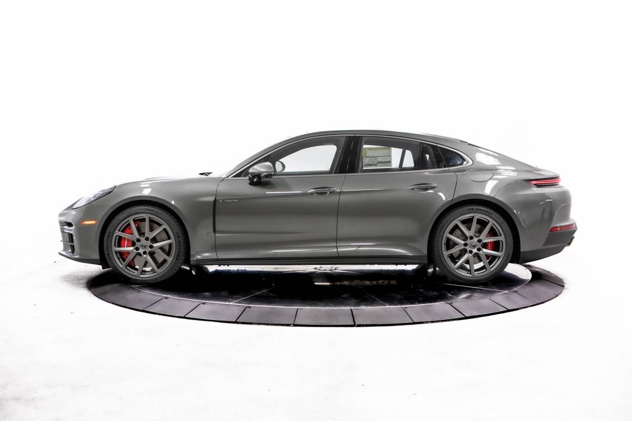 2026 Porsche Panamera E-Hybrid Turbo photo 2
