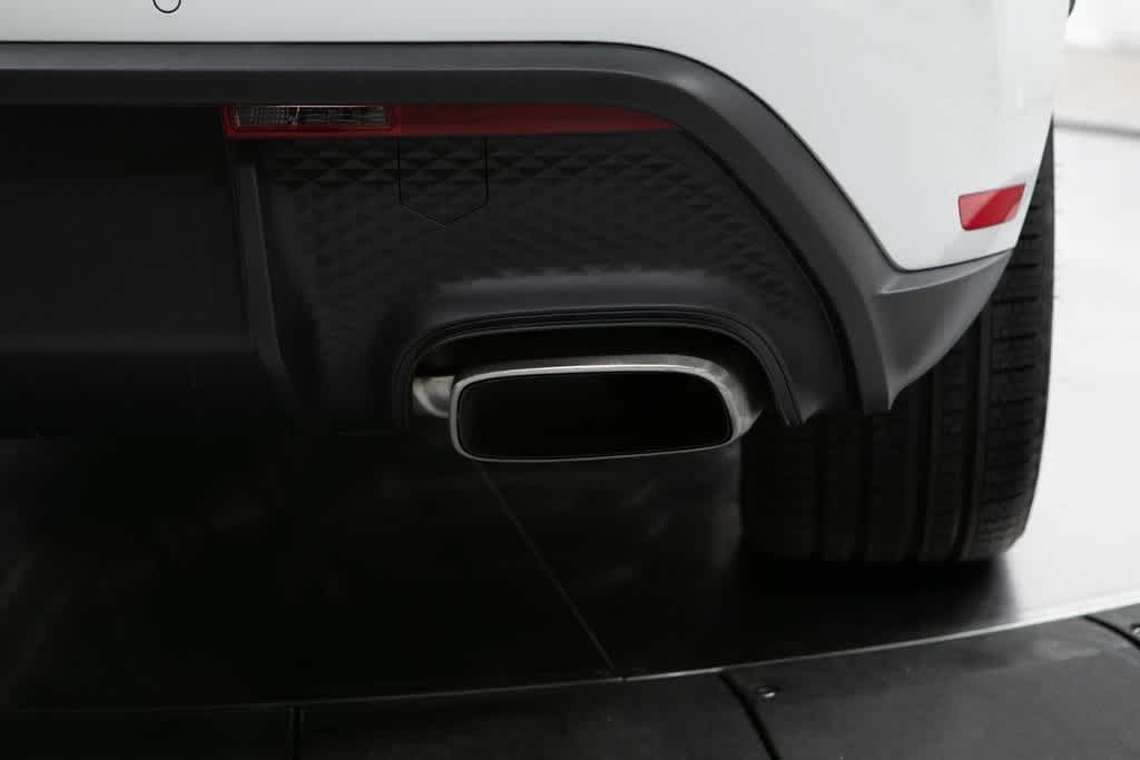 Thumbnail: 2025 Porsche Macan - 38