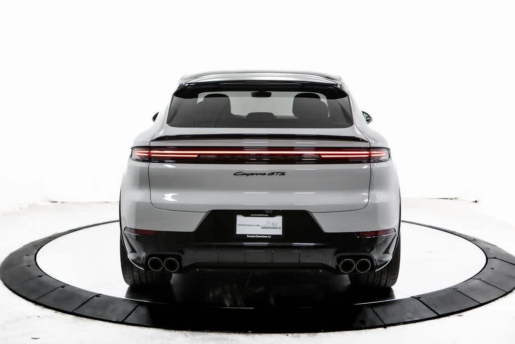Thumbnail: 2025 Porsche  - 6