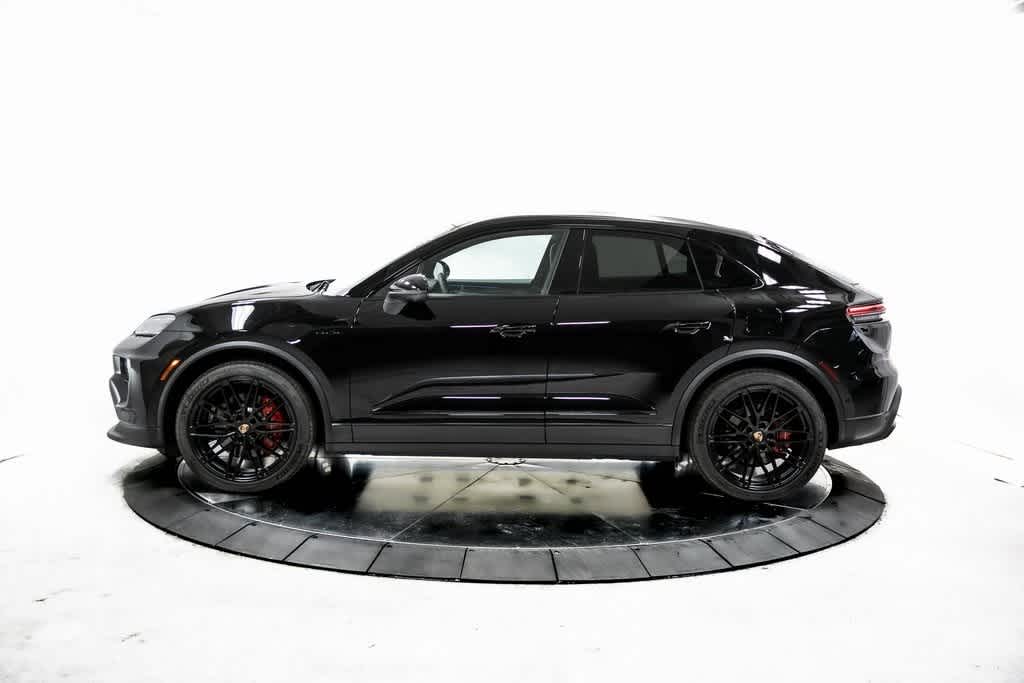 Thumbnail: 2025 Porsche Macan - 2