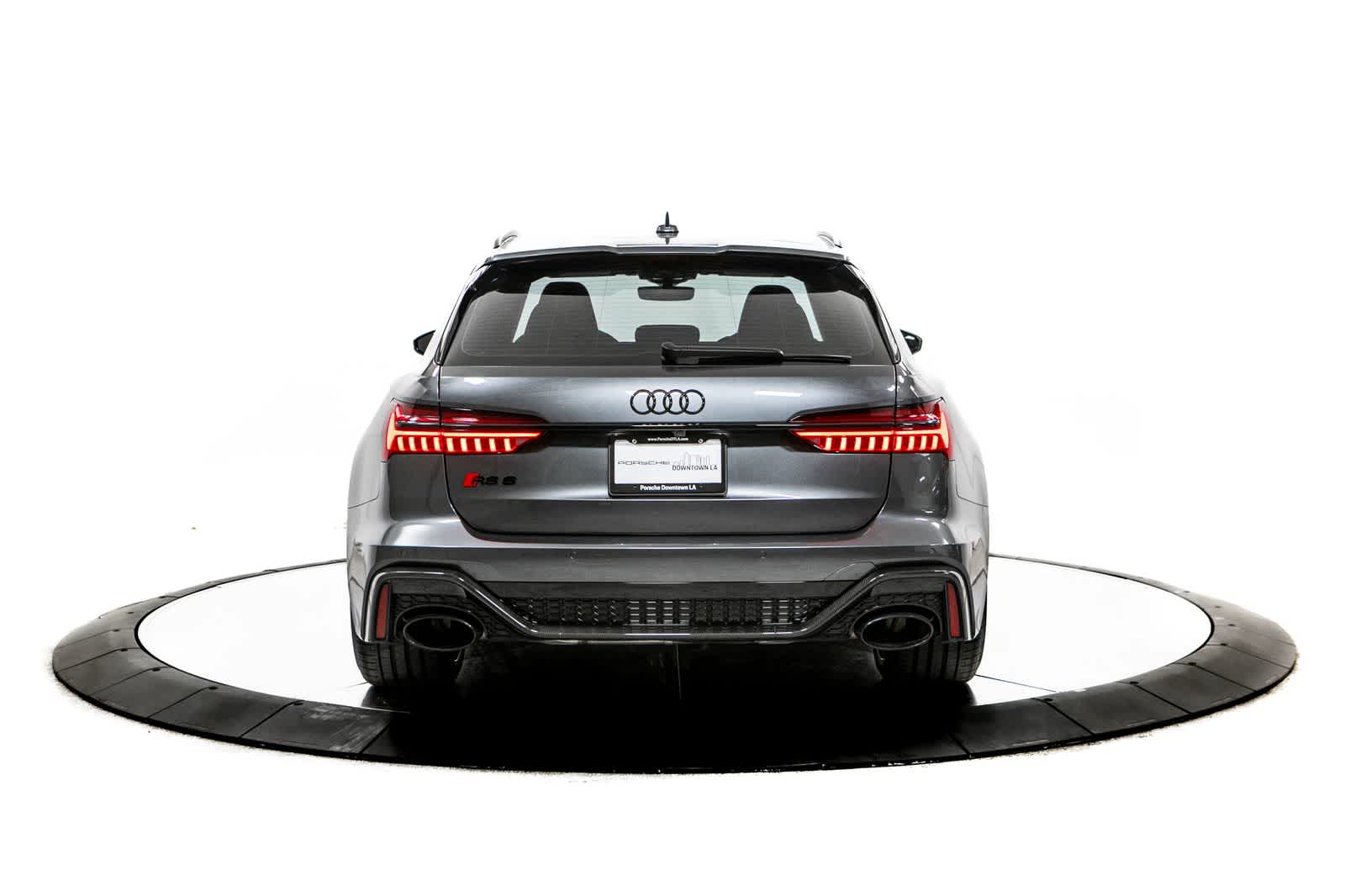 Thumbnail: 2023 Audi RS 6 - 6