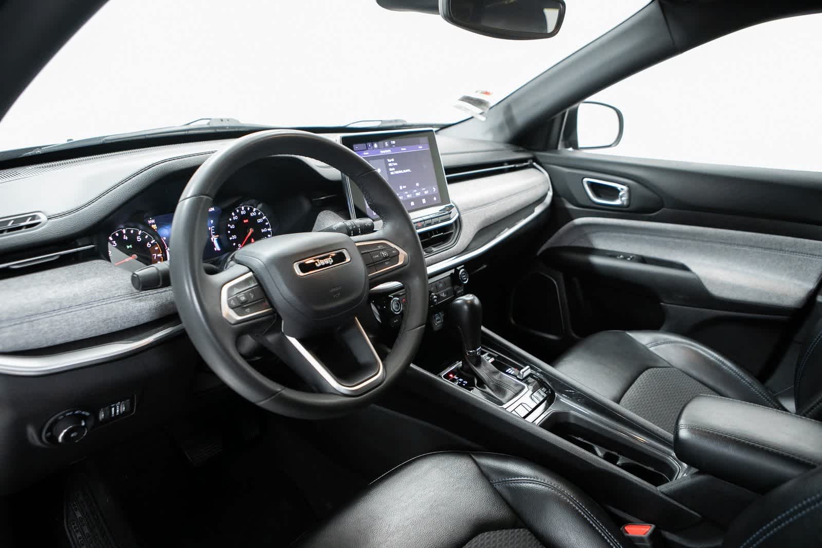 Thumbnail: 2023 Jeep Compass - 4