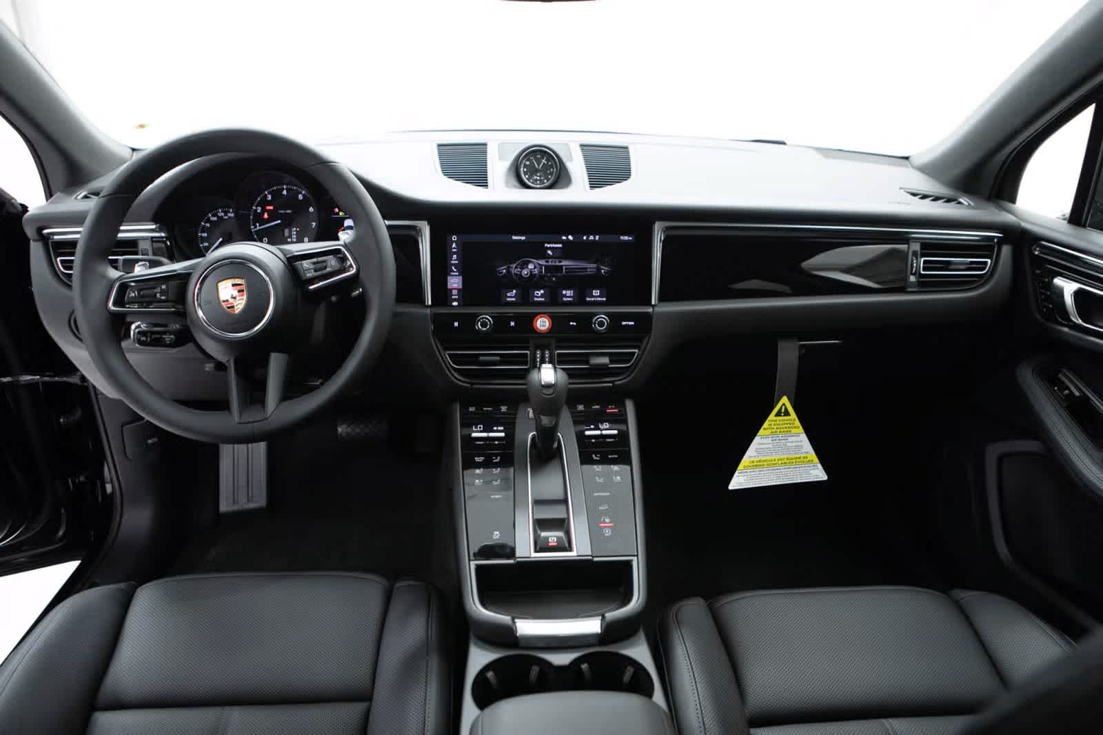 Thumbnail: 2026 Porsche Macan - 13