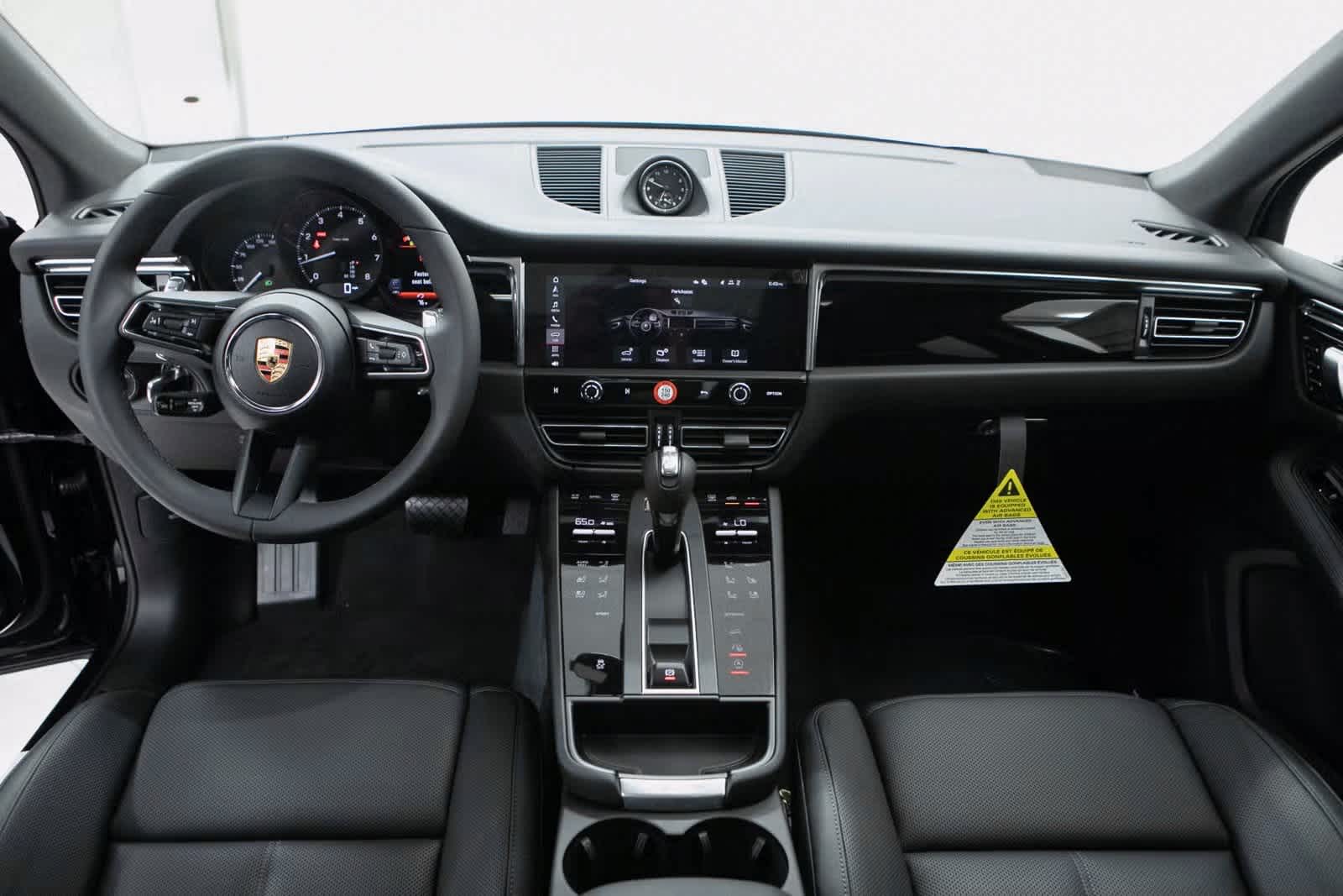 Thumbnail: 2025 Porsche Macan - 13