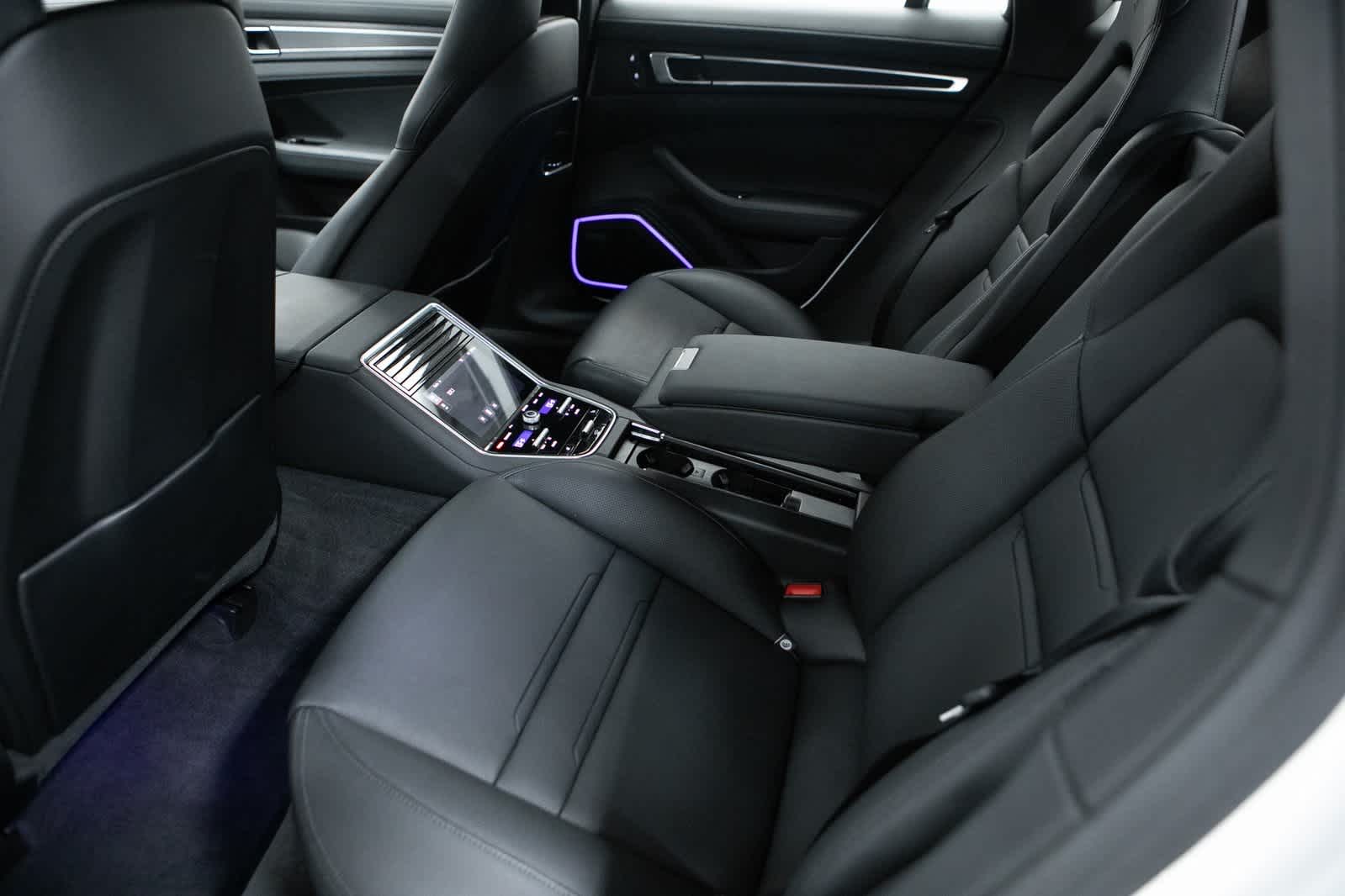 Thumbnail: 2023 Porsche Panamera - 29