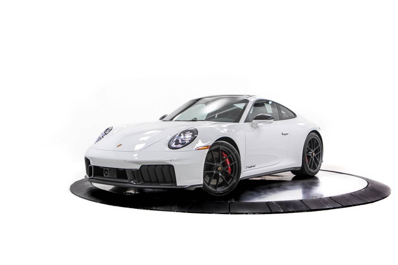 Thumbnail: 2026 Porsche 911 - 1