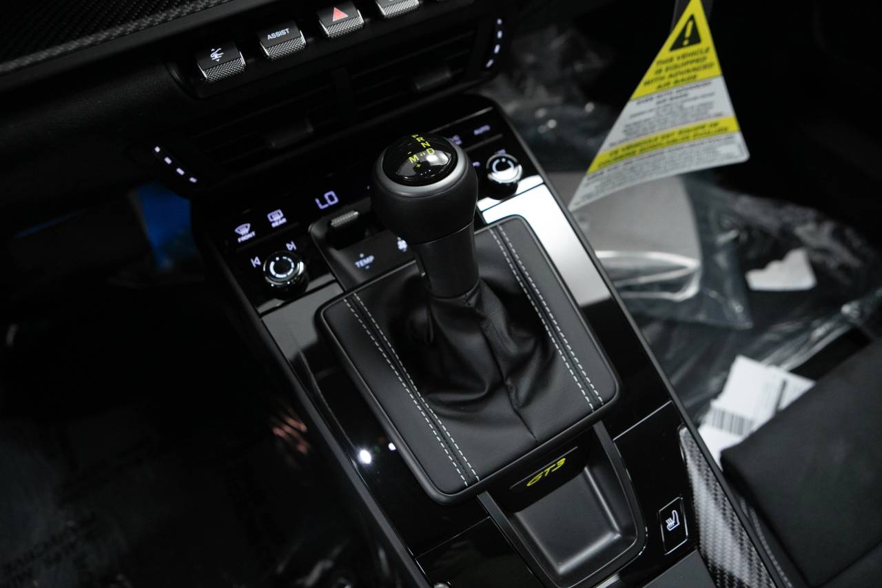 Thumbnail: 2026 Porsche 911 - 27