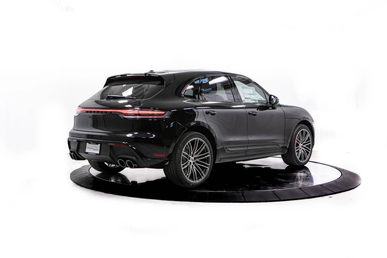 Thumbnail: 2026 Porsche Macan - 7