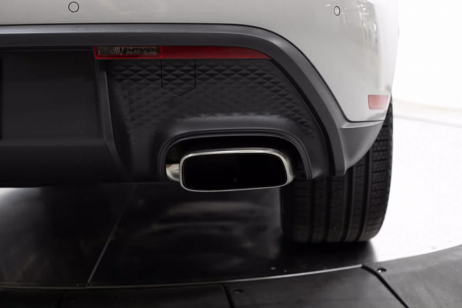 Thumbnail: 2025 Porsche Macan - 37