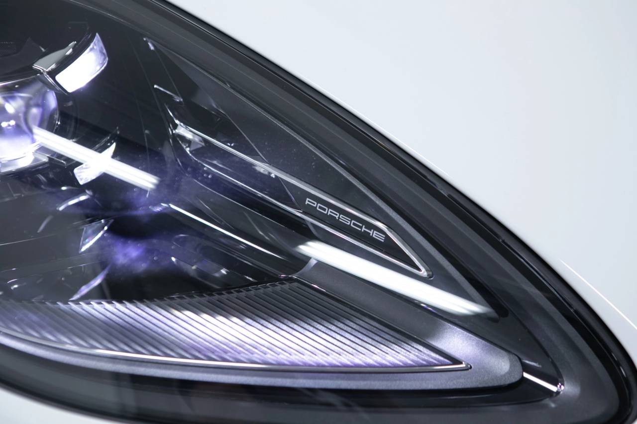 Thumbnail: 2026 Porsche Macan - 13