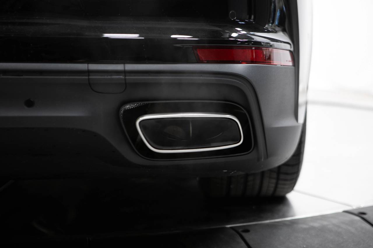 Thumbnail: 2026 Porsche Panamera - 17