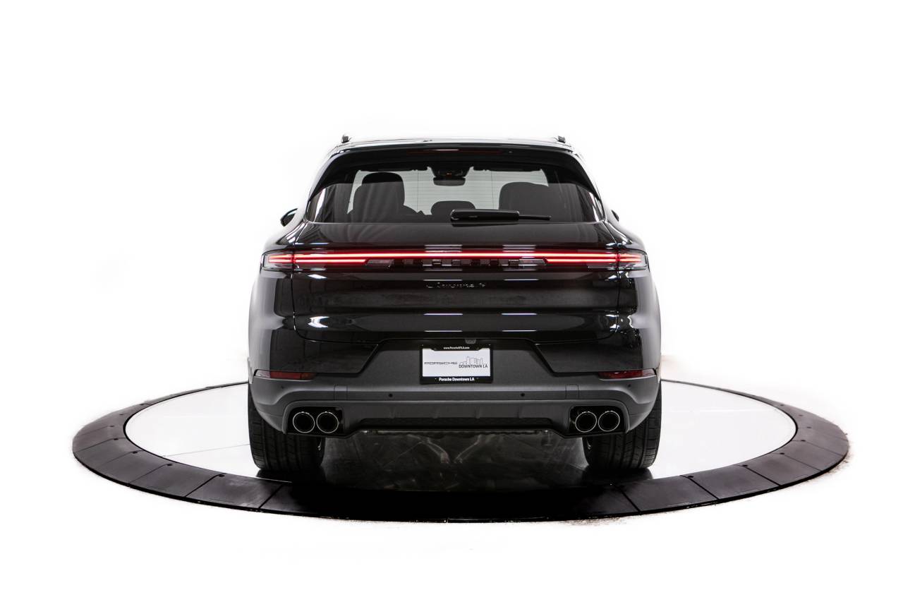 Thumbnail: 2026 Porsche Cayenne - 6