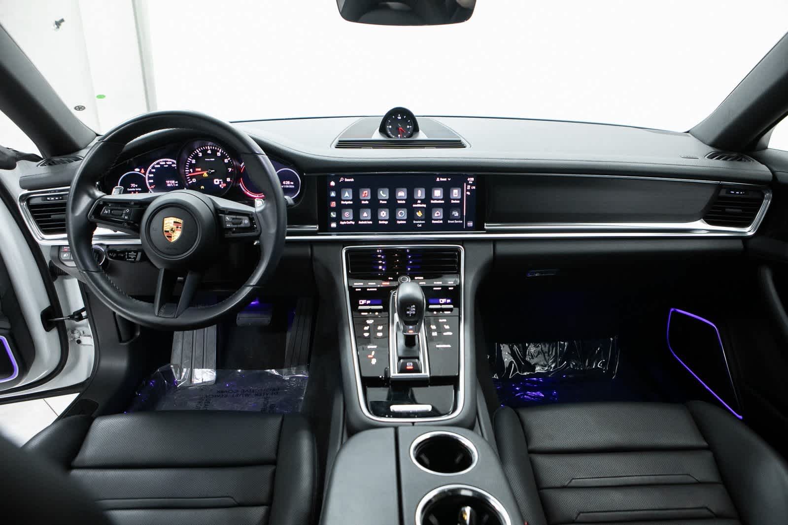 Thumbnail: 2023 Porsche Panamera - 13