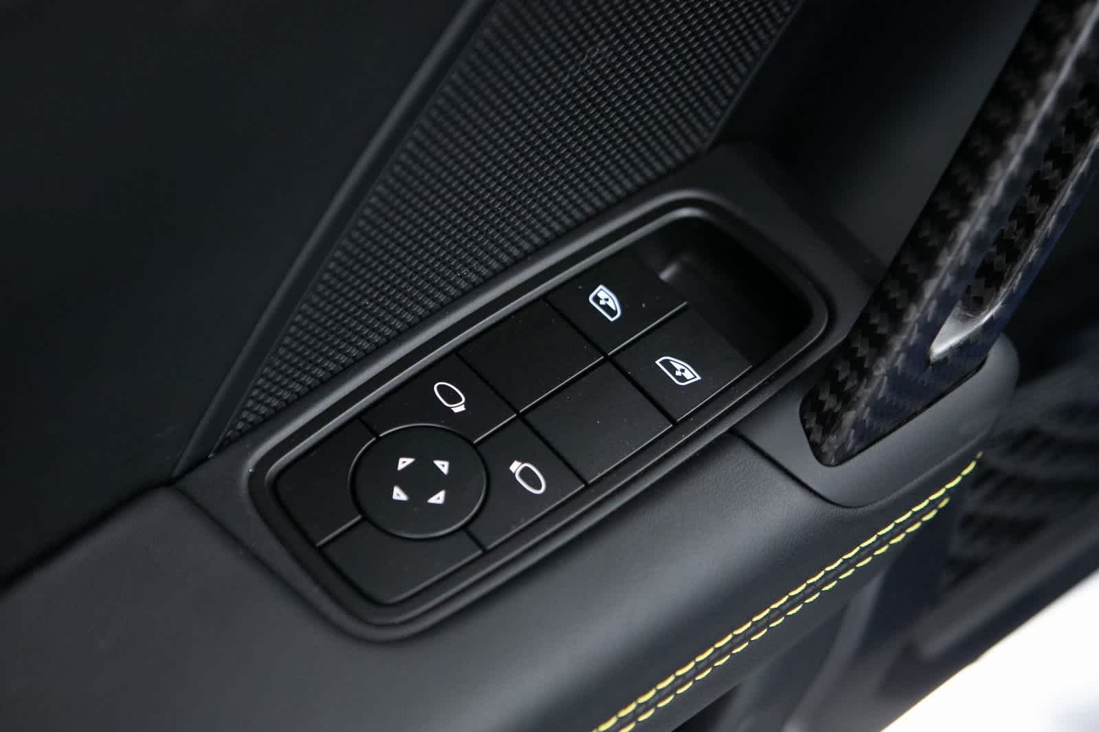 Thumbnail: 2025 Porsche 911 - 18