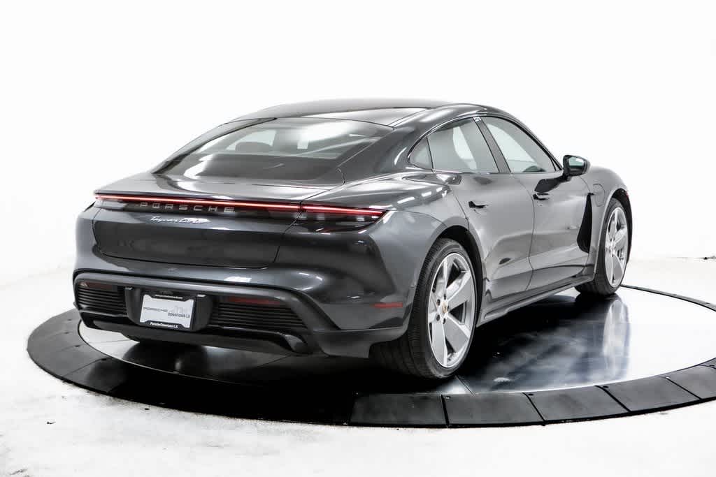 Thumbnail: 2021 Porsche Taycan - 7