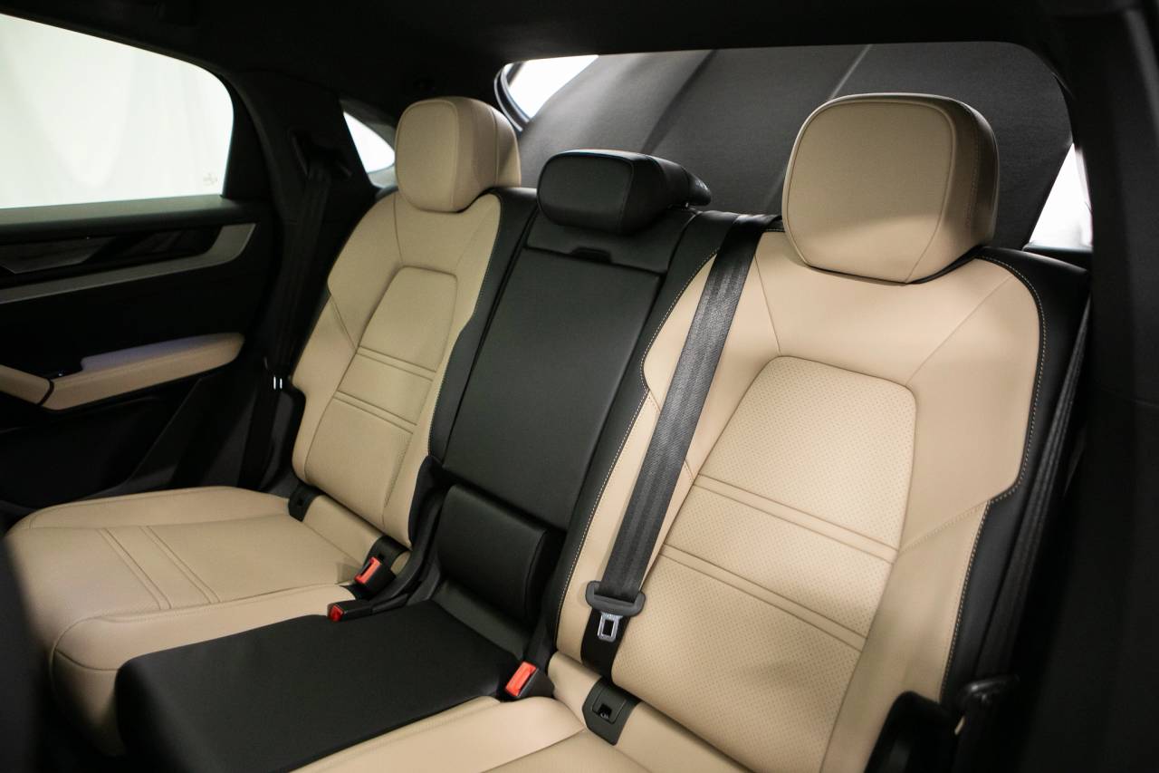 Thumbnail: 2026 Porsche  - 38