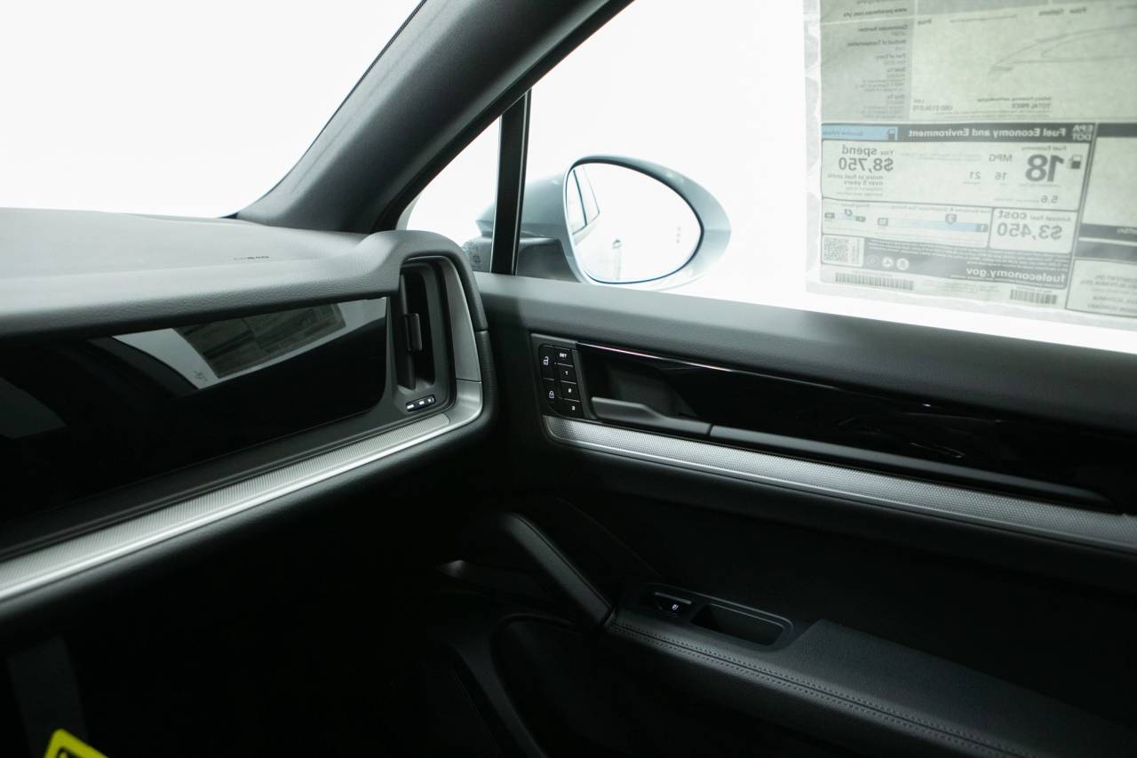 Thumbnail: 2026 Porsche  - 31