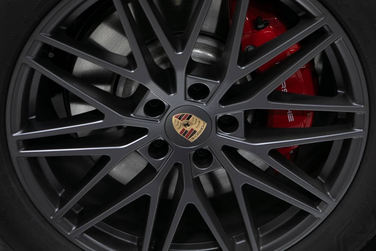 Thumbnail: 2026 Porsche Cayenne - 11