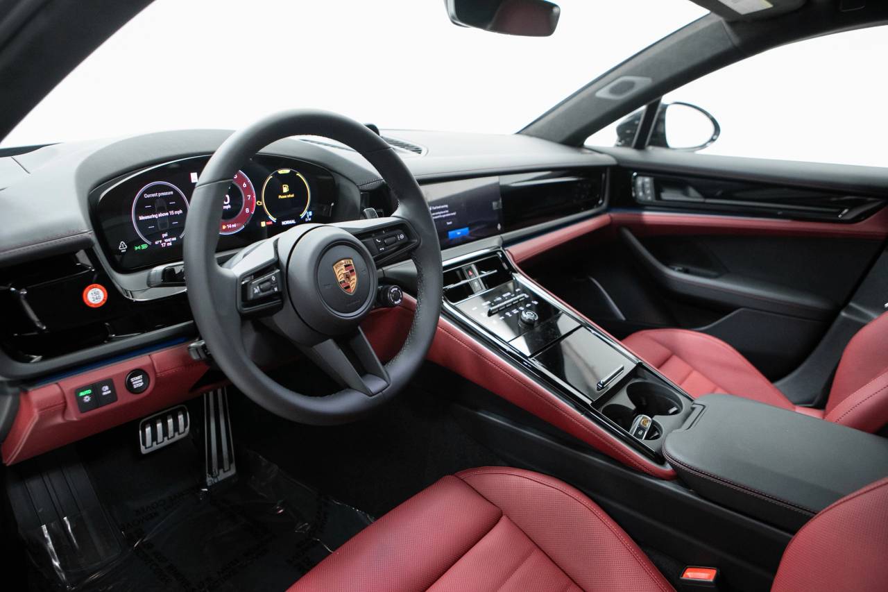 Thumbnail: 2026 Porsche Panamera - 4