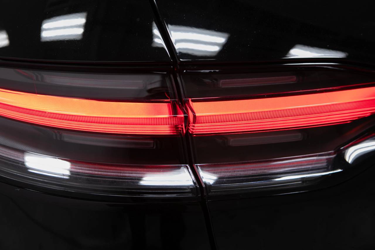 Thumbnail: 2026 Porsche Macan - 16