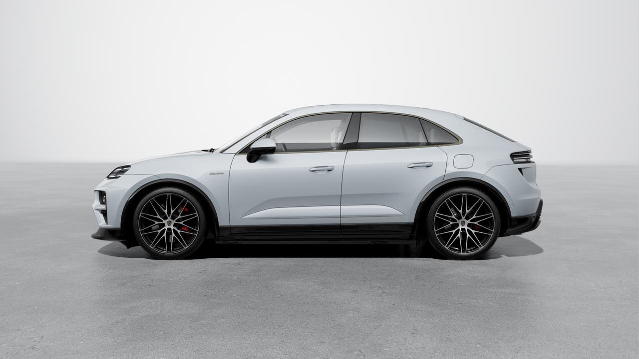 Thumbnail: 2026 Porsche Macan - 2