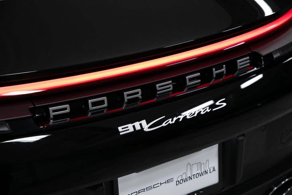 Thumbnail: 2025 Porsche 911 - 33