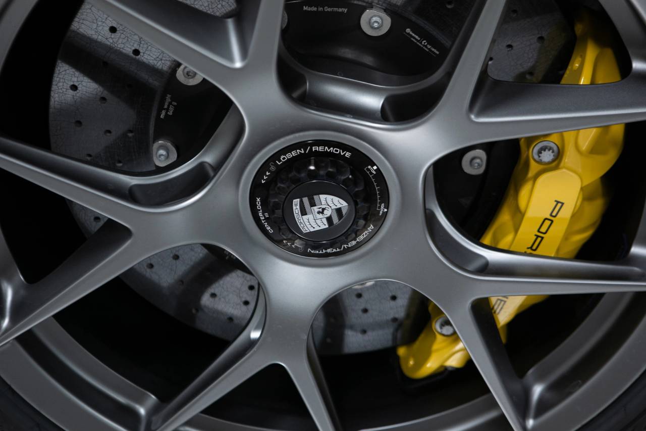Thumbnail: 2026 Porsche 911 - 11